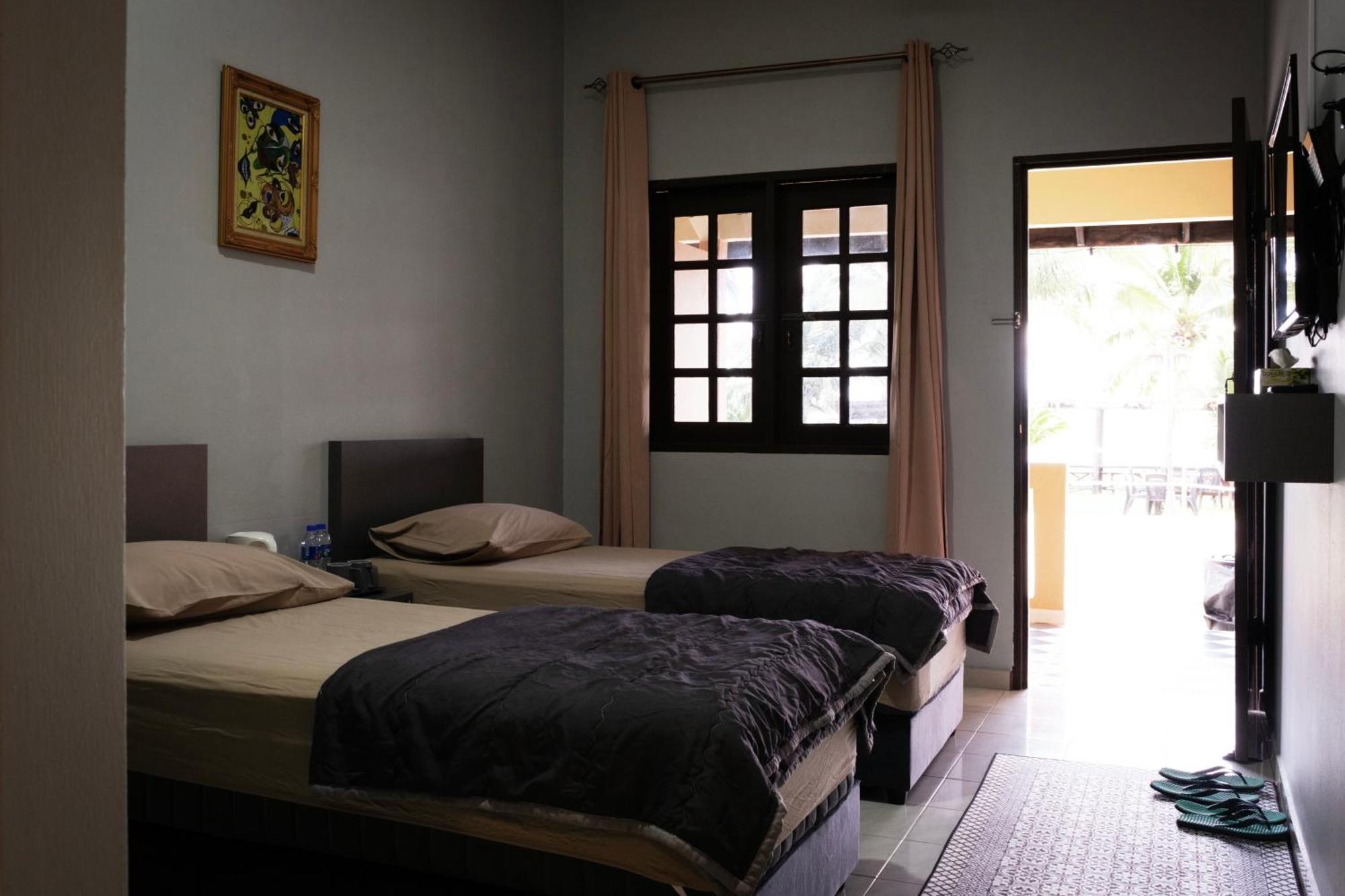 Blackstone Beach Resort Kuantan Buitenkant foto